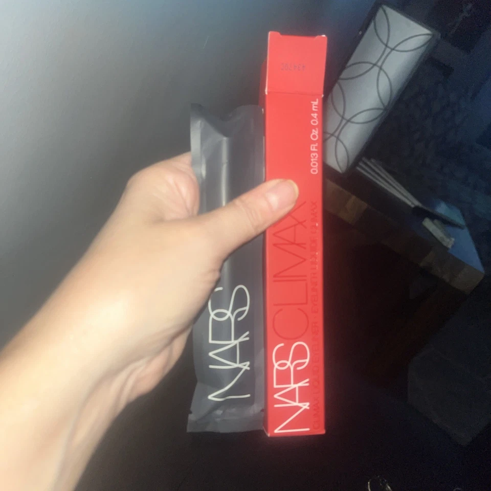 Delineador de ojos líquido impermeable Nars Climax explícito negro 0,013 oz NUEVO EN CAJA SELLADA Foto 1 de 1