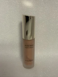 Mac cosmetics Skinfinish Lightstruck Liquid Highlighter | Space Slippers - Picture 1 of 6