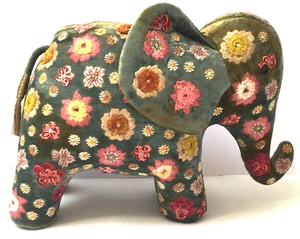 Anke Drechsel Elephant BEAUTY Shaded Lake Embroidery Silk Velvet Elefant Kissen - Bild 1 von 15