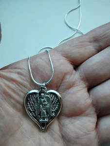 Collar Medalla Alas de Ángel Corazón Arcángel San Miguel - Imagen 1 de 3