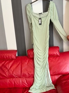 BNWT Ruched Maxi Dress Size 12 BOOHOO - Picture 1 of 4