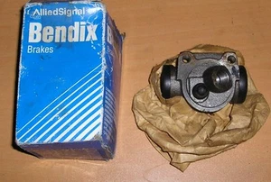 NEW PEUGEOT 406 N/S(left) REAR BRAKING WHEEL CYLINDER - BENDIX 251054B - Picture 1 of 3