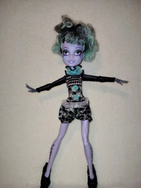 Monster High Boneca Creepover Twyla : : Brinquedos e