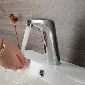 Rubinetto lavabo bagno sensore automatico cromato touchless miscelatore monoforo rubinetto vanità - Foto 1 di 12