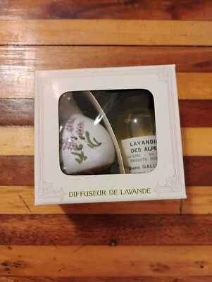 Lavender Diffuser Set – Clay Pot with Essential Oil & Cork – Natural Fragrance - Image 1 of 4