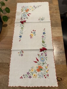 Schöner Vintage Ungarischer Tischläufer Stickerei Handarbeit 12x29 - Bild 1 von 10