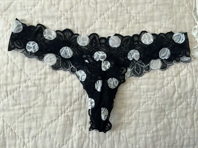 Nuevo con etiquetas Tanga Victoria’s Secret Rosa Lunares Blanco/Negro Tiro Extra Bajo Encaje Talla L Foto 1 de 2