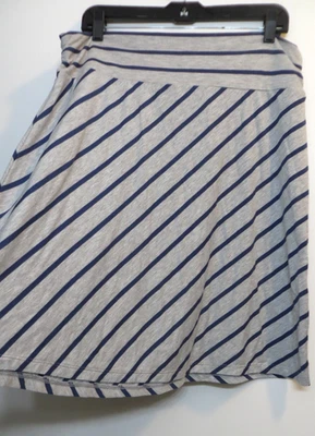 Saia Glória Desbotada Feminina Grande Cinza Azul Listrada Puxar no Joelho Comprimento Conforto - Imagem 1 de 4