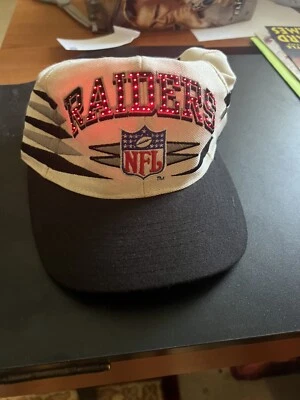 De colección Los Angeles Raiders Diamante Fibra Óptica Luz Sombrero Logo 7 NFL Gorra Rara Foto 1 de 4