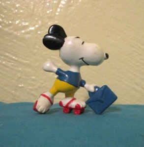 Vintage Snoopy 1966 Roller Skating with Briefcase PVC Figure Toy - Picture 1 of 2