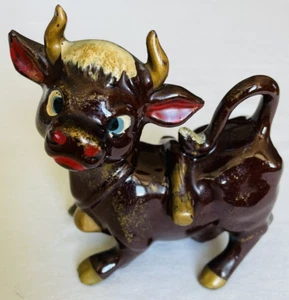Estatuilla miniatura vaca cerámica goteo marrón vintage aplicación altura 4 1/4" granja vaca - Imagen 1 de 11
