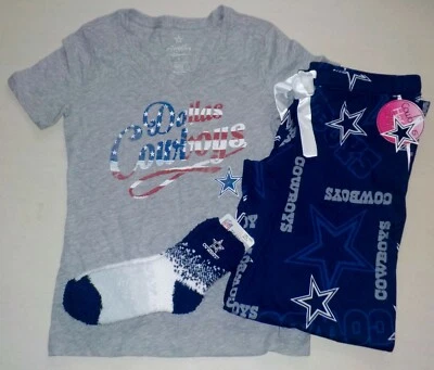 DALLAS КОВБОЕВ ЖЕНЩИН СНА LOUNGE КОМПЛЕКТ ФУТБОЛКА БРЮКИ НОСКИ ПИЖАМЫ S M L XL НОВЫЙ С ЯРЛЫКАМИ - Изображение 1 из 4