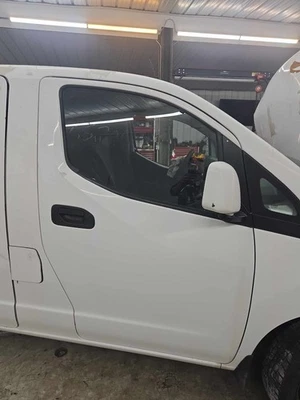 Front Door NISSAN NV 200 Right 13 14 15 16 17 18 19 20 21 Foto 1 de 2