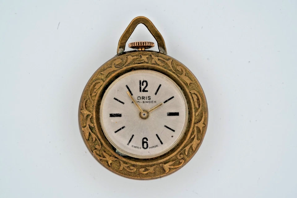 Reloj mecánico vintage Oris antichoque para mujer tono dorado colgante/bolsillo Foto 1 de 4