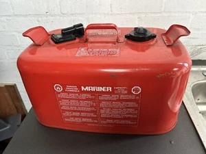 CLASSIC VINTAGE RETRO MARINER METAL OUTBOARD FUEL TANK with Bayonet Fuel Fitting - Picture 1 of 7