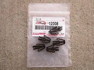 FITS: 79 - 83 TOYOTA PICKUP FRONT RADIATOR GRILLE RETAINER CLIPS QTY 5 OEM NEW - Picture 1 of 4