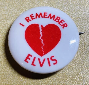 Elvis Presley Pinback Button I Remember Elvis Memorial Original Vintage NM 1977 - Picture 1 of 3