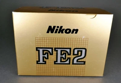 Cámara Nikon FE2 de cuerpo negro nueva en caja Foto 1 de 4