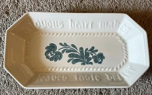 Pfaltzgraff Yorktowne Bread Tray "a joyous heart makes the loaves taste better" - Picture 1 of 2