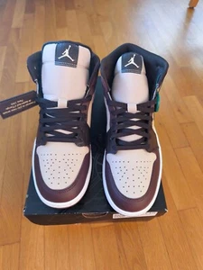 Nike Air Jordan 1 Mid SE Paris YMCA® Gr.45 - Bild 1 von 8