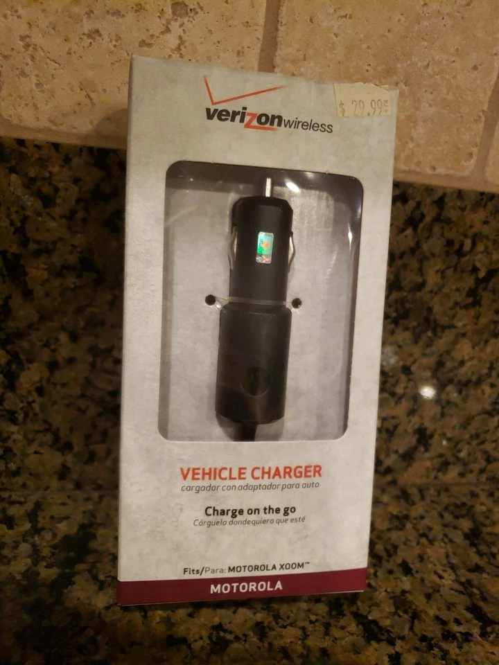 Motorola New OEM  Xoom vehicle car CHARGER IN VERIZON OEM RETAIL PACKAGE - Image 1 of 4