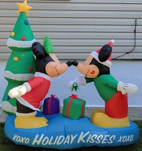 *A1) Disney Mickey & Minnie Holiday Kiss Inflatable Outdoor Christmas Decoration - Picture 1 of 7