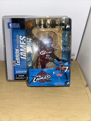 McFarlane LeBron James 2004 segunda edición NBA Cleveland Cavaliers Serie 7 Foto 1 de 4