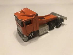 Hot Wheels 1991 Orange Semi Tractor - Picture 1 of 4