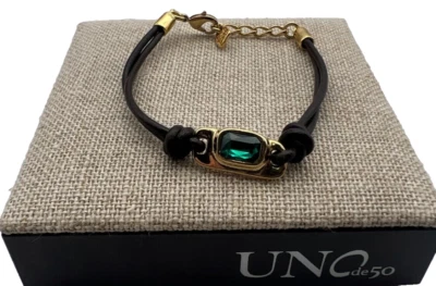 NUEVO Brazalete Uno de 50 Ser Magnetica Cuero Chapado en Oro 18K con Cristal Verde Foto 1 de 4
