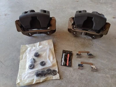 Pinza delantera derecha y derecha Dodge Challenger 2009-2023 Foto 1 de 4