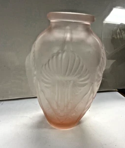 Art Decco Pink Satin Frosted Pierre D'Avesn Lalique Style Vase - Picture 1 of 10
