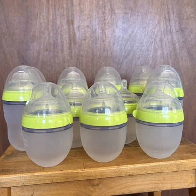 Comotomo 5oz 8oz Baby Bottles Lot Of 11, used Various Flow Nipples - Image 1 of 3