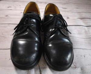 Dr Martens Black Shoes Size UK8 AW501 - Picture 1 of 11