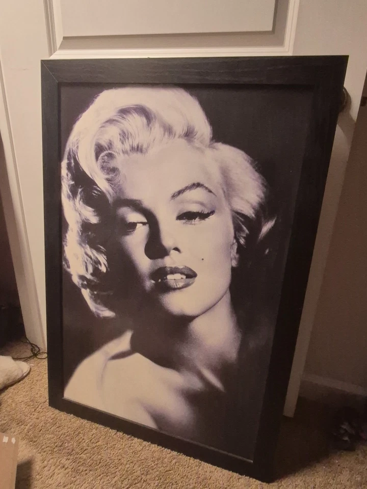 Cuadro en blanco y negro con impresión en lienzo vintage de Marilyn Monroe Foto 1 de 1