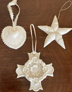 Lot Of Three Margaret Furlong White Porcelain Christmas Ornaments - Picture 1 of 6