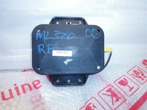 Mercedes-Benz Clase ML 2000-2005 puerta lateral derecho del pasajero aire 30307146 - Imagen 1 de 11