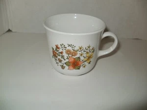 Taza blanca de verano indio Corelle Corning Ware flores naranjas y amarillas - Imagen 1 de 2