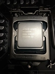 Intel Xeon E3-1245 v5 CPU QUAD CORE 3.5 GHZ LGA1151 Skylake - Picture 1 of 2