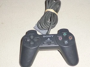 SONY PLAYSTATION BLACK ANALOG WIRED CONTROLLER PS2 2 SCPH 1080 DUALSHOCK - Picture 1 of 4