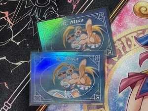x1 Cardsmiths Street Fighter Alpha R Mika Rainbow Holo Foil 44 Holofoil Parallelo - Foto 1 di 2