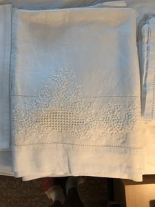 Sferra Brothers White Linen French Knot Tablecloth 70 X 108 - Picture 1 of 4