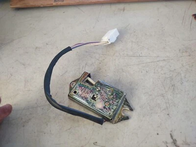 Interruptor de luz de freno para Jaguar XJ6 VDP XJR 1993 a 1997 DBC10800 usado Foto 1 de 4