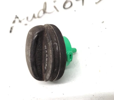 Tapa de llenado del tanque de gasolina Audi S5 2008-2016 OEM Foto 1 de 4