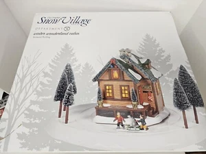 Dept 56 Lot of 2: Animated WINTER WONDERLAND CABIN + WOODLAND STANDOFF Snow D56 - Picture 1 of 4