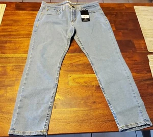 NWT UNDER 5'10 XAVIER LIGHT BLUE WASH MEN'S SIZE 32/28 - Picture 1 of 11