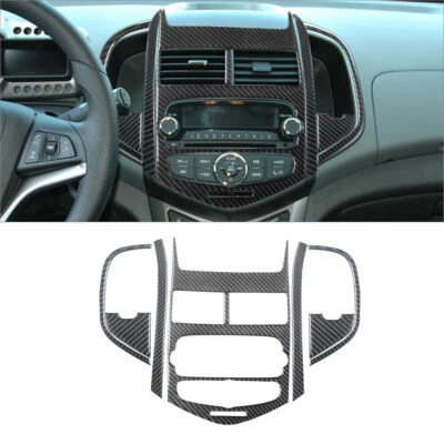 Cubierta interior de consola de radio de fibra de carbono para Chevrolet Sonic 2012-2016 8* Foto 1 de 4