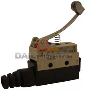 New Omron SHL-W2155 Enclosed Limit Switch Roller - Picture 1 of 2