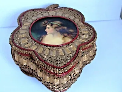 Antique Clover Shape Rye Woven Sewing Basket W/ Pretty Celluloid Pic Of A Woman • 202.80$