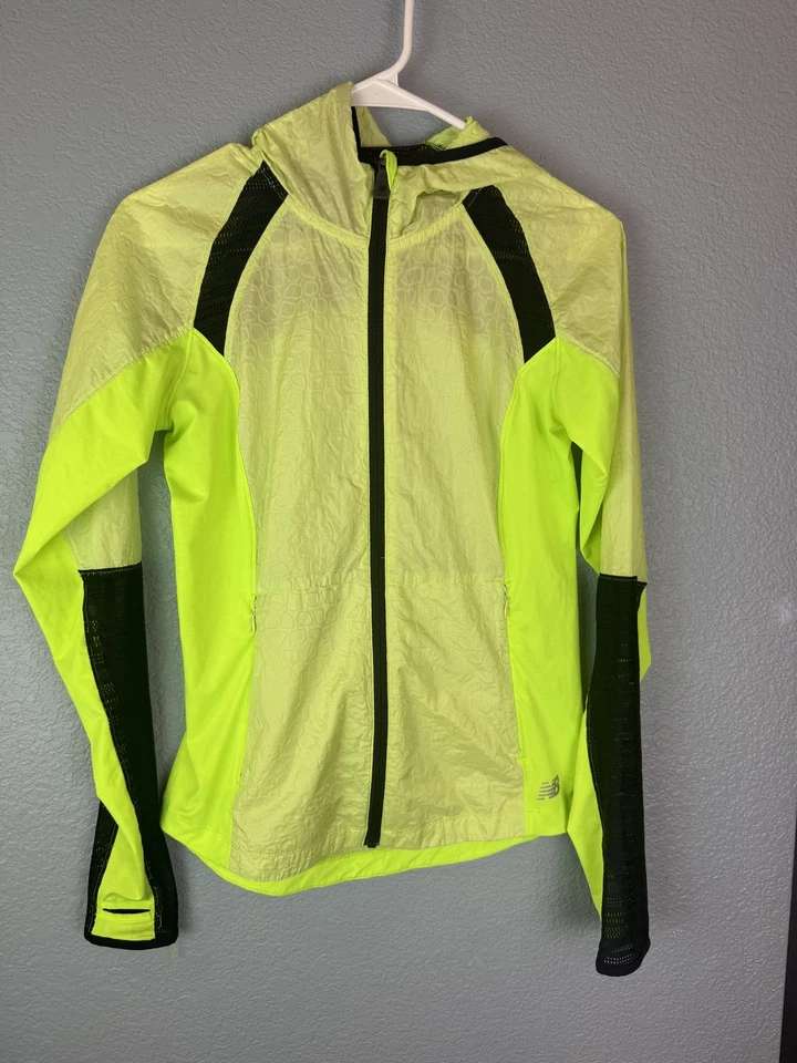 New Balance Running Jacket Small Yellow Black Hooded Reflective Zip Thumbholes S - Image 1 of 4