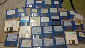 45 Amiga Disks Floppy Diskettes 3.5 Untested AS-IS or To Be Re-formatted - Afbeelding 1 van 3